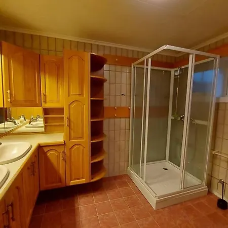 A Quiet And A Relaxing Place To * Mittet